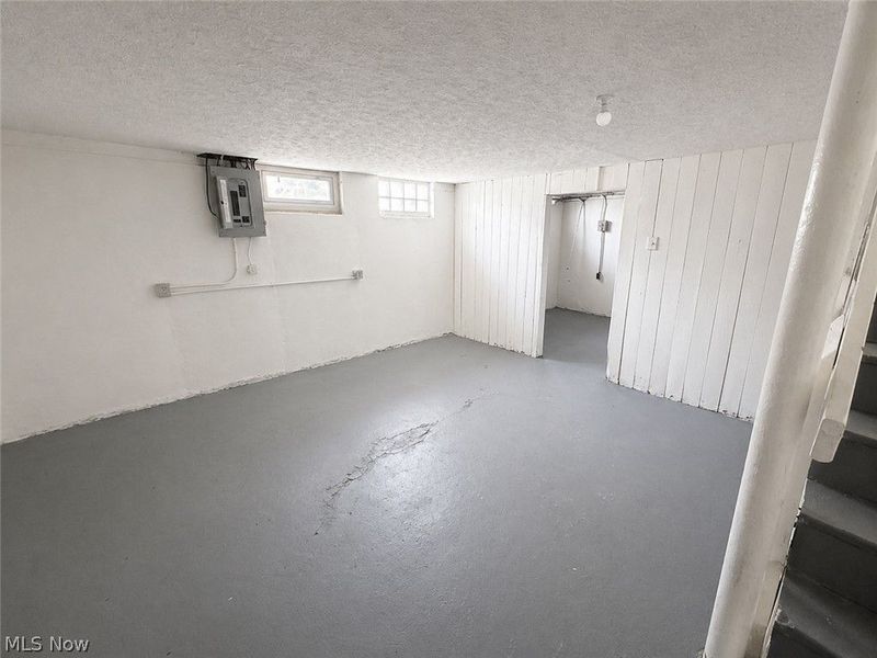 1437 E 252nd Street , Euclid, OH 44117 Photo 15