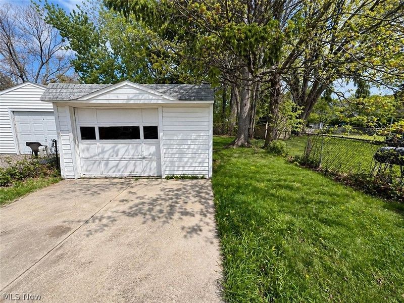 1437 E 252nd Street , Euclid, OH 44117 Photo 18