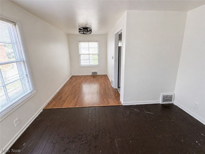 1437 E 252nd Street , Euclid, OH 44117 Photo 5