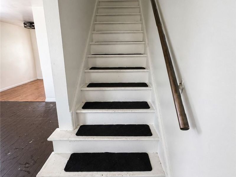 1437 E 252nd Street , Euclid, OH 44117 Photo 8