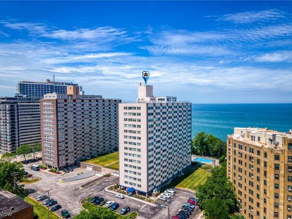 12520 Edgewater Drive, Unit 1009, Lakewood, OH 44107