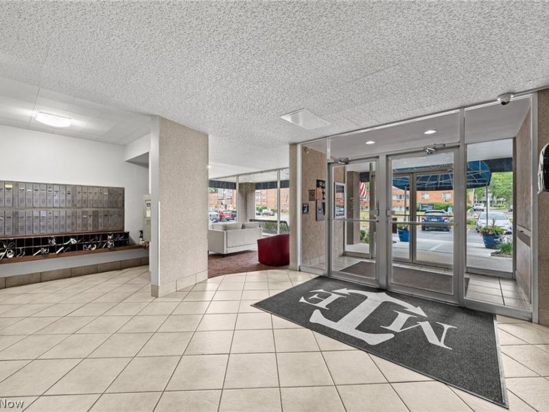 12520 Edgewater Drive , Unit 1009, Lakewood, OH 44107 Photo 2