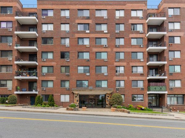 25 Lake Street, Unit 2C, White Plains, NY 10604