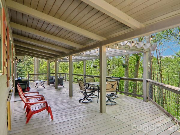 79 Chipmunk Lane, Maggie Valley, NC 28751