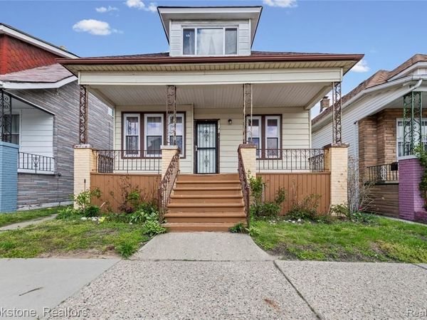 12140 Mitchell Street , Hamtramck, MI 48212