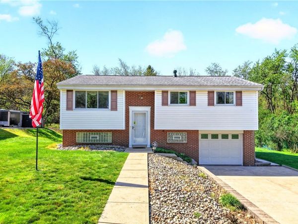 210 SHOREHAM, Allison Park, PA 15101