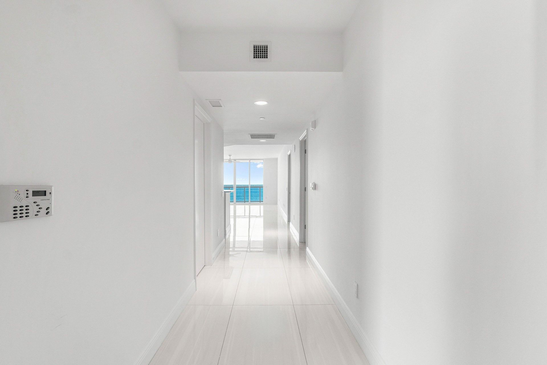 2650 Lake Shore Drive, Unit 1005, Riviera Beach, FL 33404 Photo