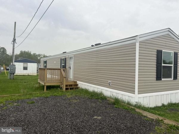 61 SAINT CLAIRS VILLAGE , MORGANTOWN, WV 26505