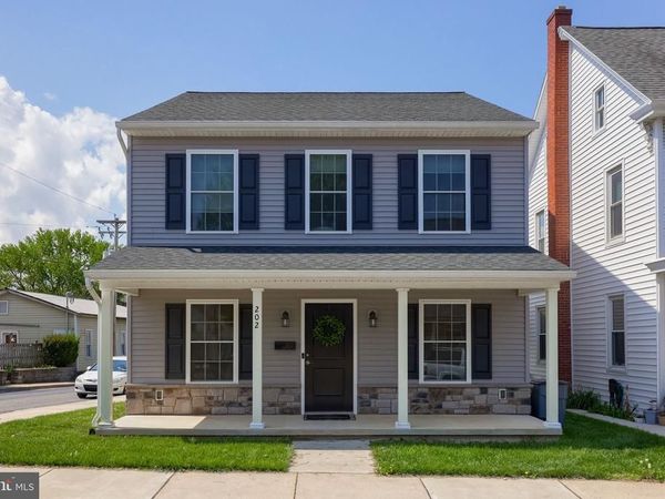 202 W FRANKLIN STREET, EPHRATA, PA 17522