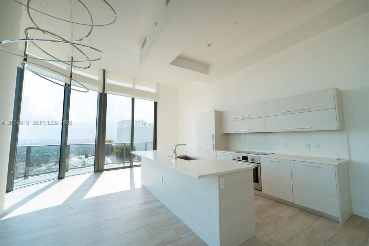 45 SW 9th St , Unit 4906, Miami, FL 33130 Photo
