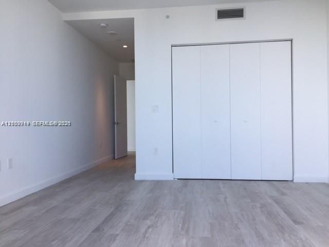 45 SW 9th St , Unit 4906, Miami, FL 33130 Photo