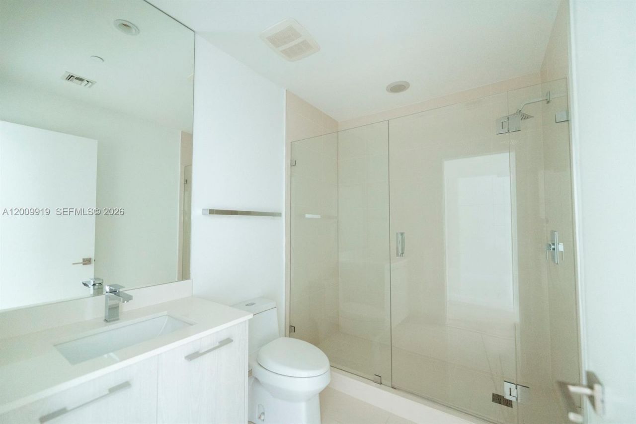 45 SW 9th St , Unit 4906, Miami, FL 33130 Photo
