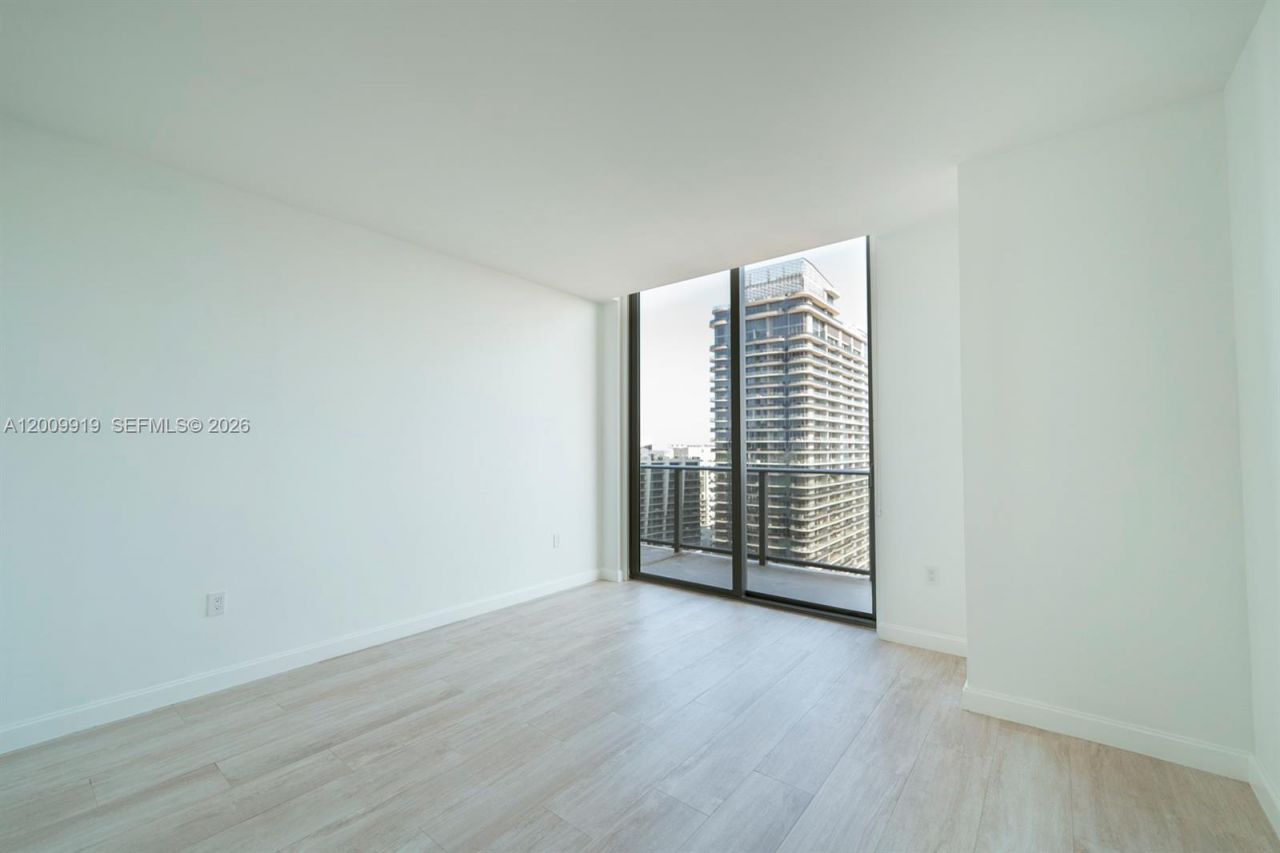 45 SW 9th St , Unit 4906, Miami, FL 33130 Photo