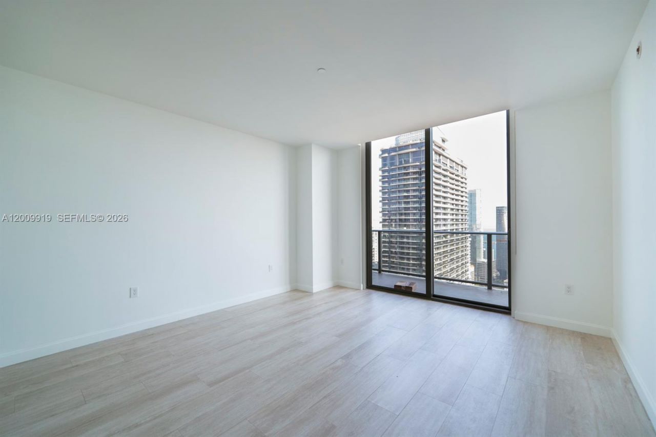 45 SW 9th St , Unit 4906, Miami, FL 33130 Photo