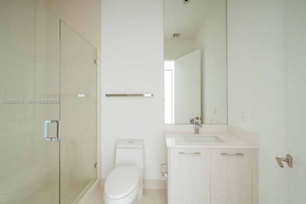 45 SW 9th St , Unit 4906, Miami, FL 33130 Photo