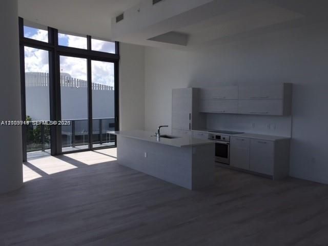 45 SW 9th St , Unit 4906, Miami, FL 33130 Photo