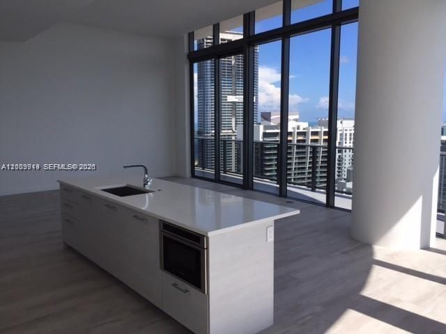 45 SW 9th St , Unit 4906, Miami, FL 33130 Photo