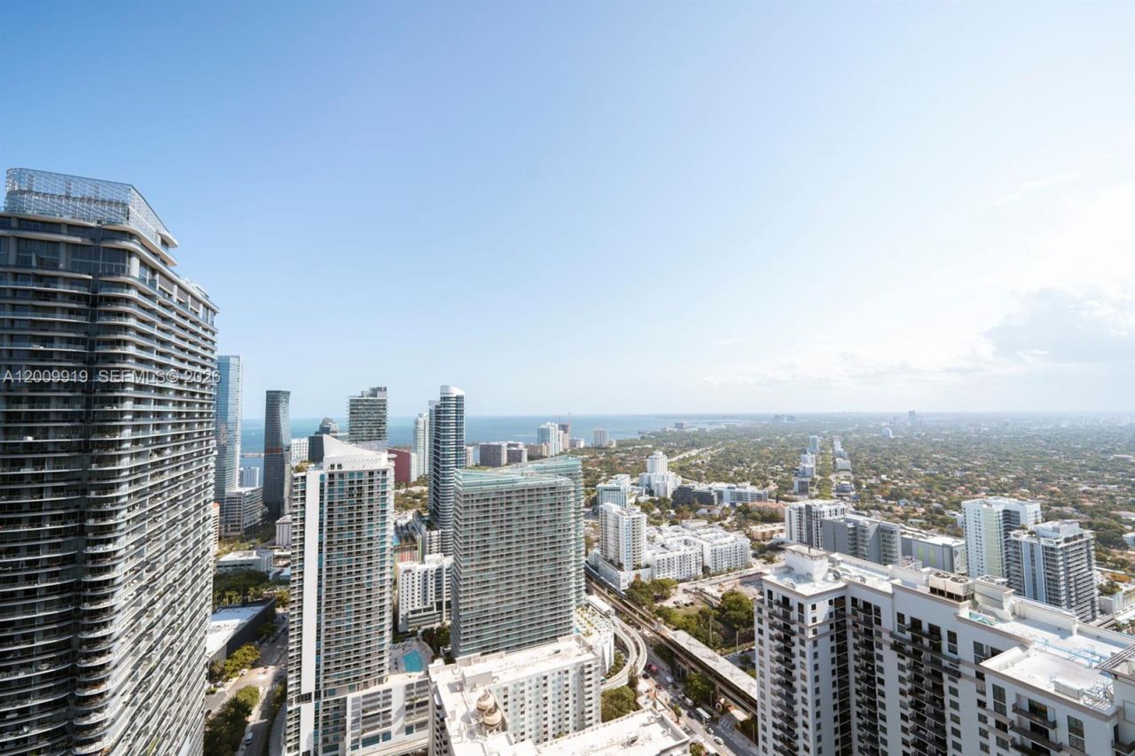 45 SW 9th St , Unit 4906, Miami, FL 33130 Photo