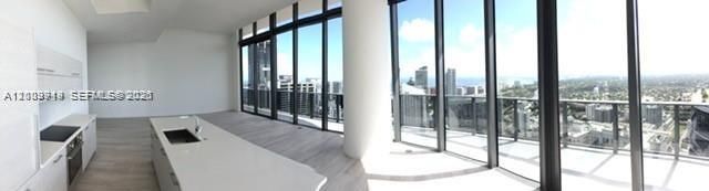 45 SW 9th St , Unit 4906, Miami, FL 33130 Photo