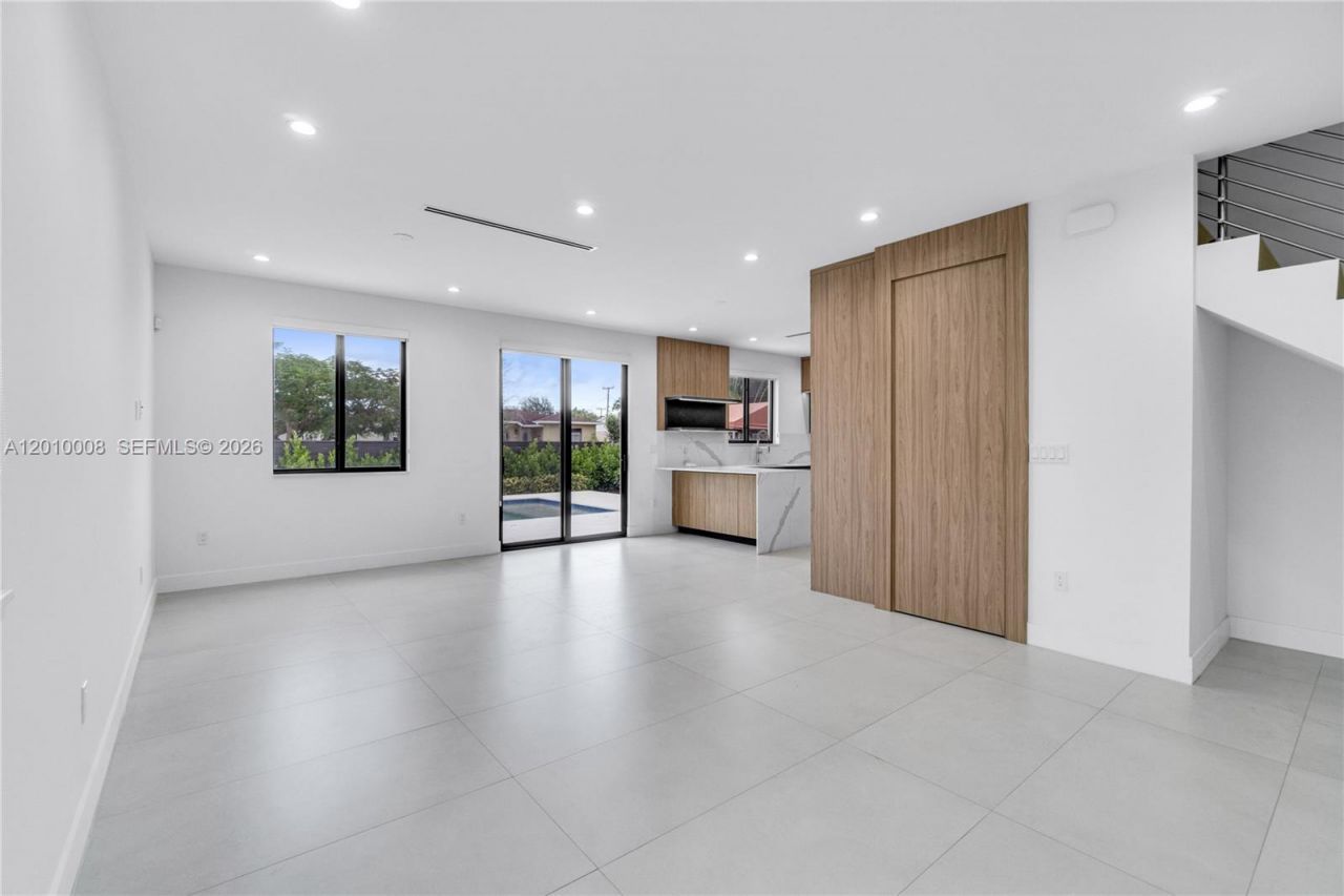 6535 SW 26th St , Miami, FL 33155 Photo