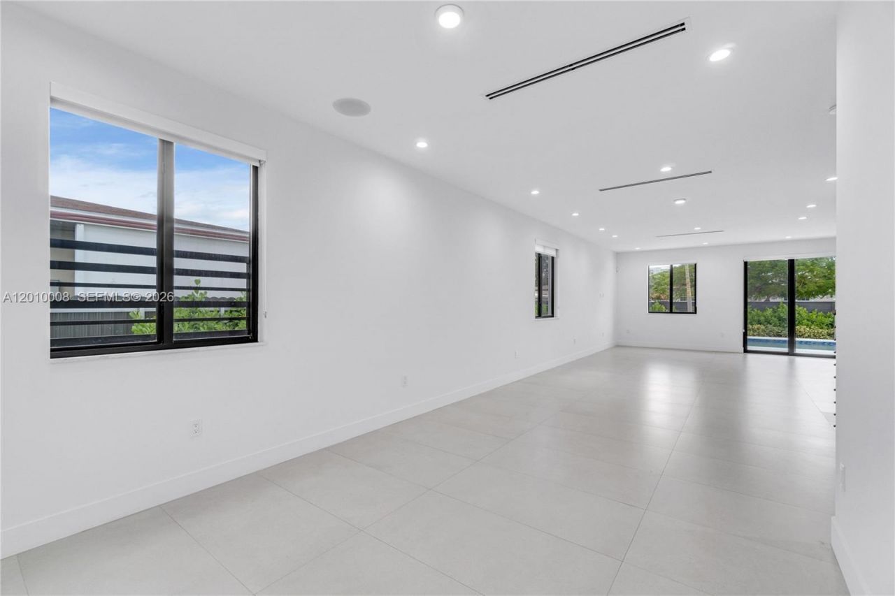 6535 SW 26th St , Miami, FL 33155 Photo