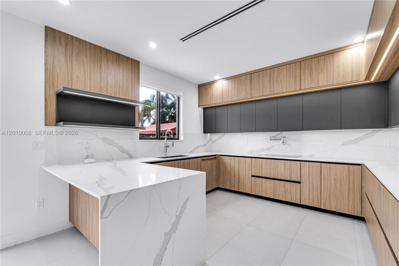 6535 SW 26th St , Miami, FL 33155 Photo