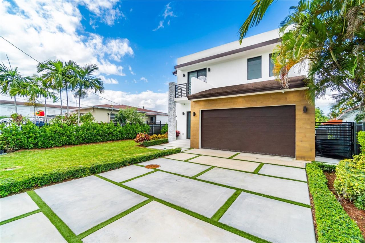 6535 SW 26th St , Miami, FL 33155 Photo