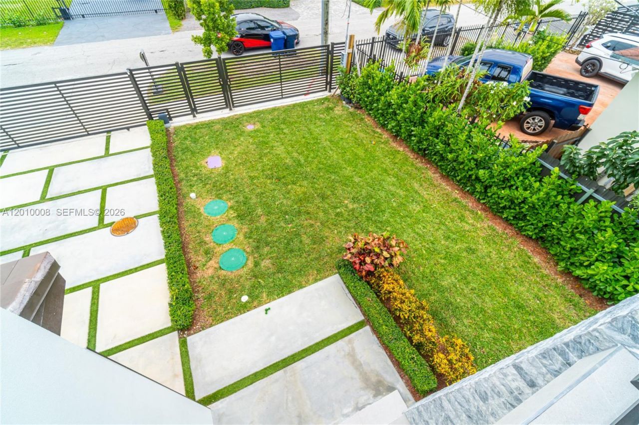 6535 SW 26th St , Miami, FL 33155 Photo