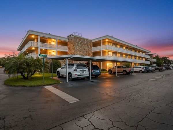 5095 BAY STREET NE, Unit 210-, ST PETERSBURG, FL 33701