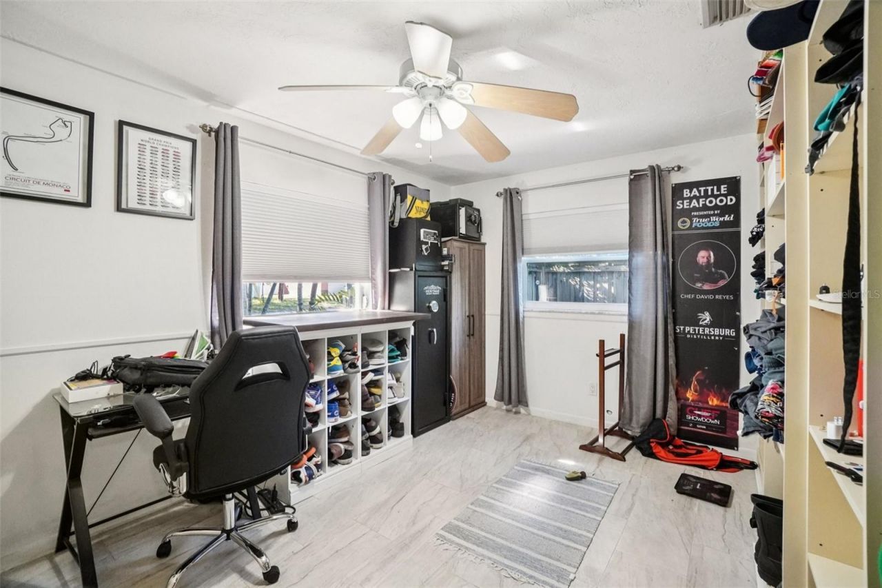 162 SE Lincoln Circle N, Saint Petersburg, FL 33703 Photo