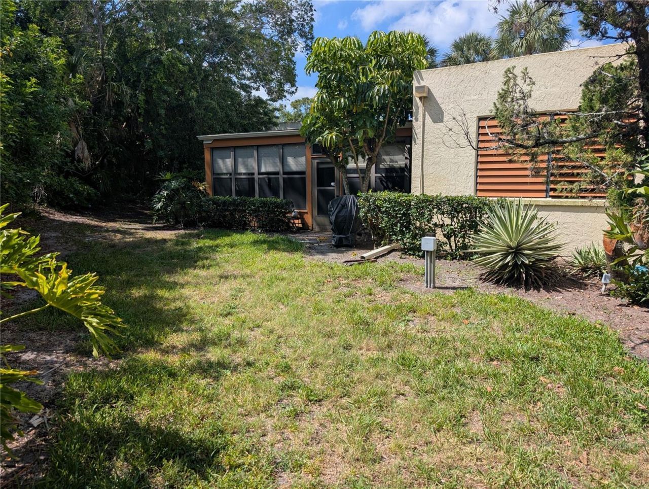 135 Wild Palm Drive , Bradenton, FL 34210 Photo