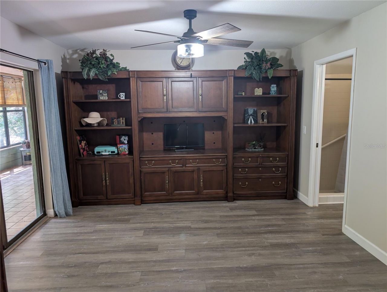 135 Wild Palm Drive , Bradenton, FL 34210 Photo