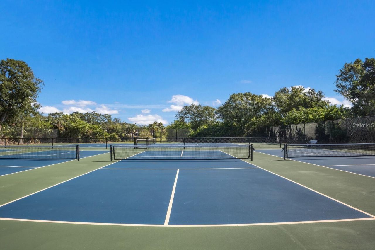 135 Wild Palm Drive , Bradenton, FL 34210 Photo
