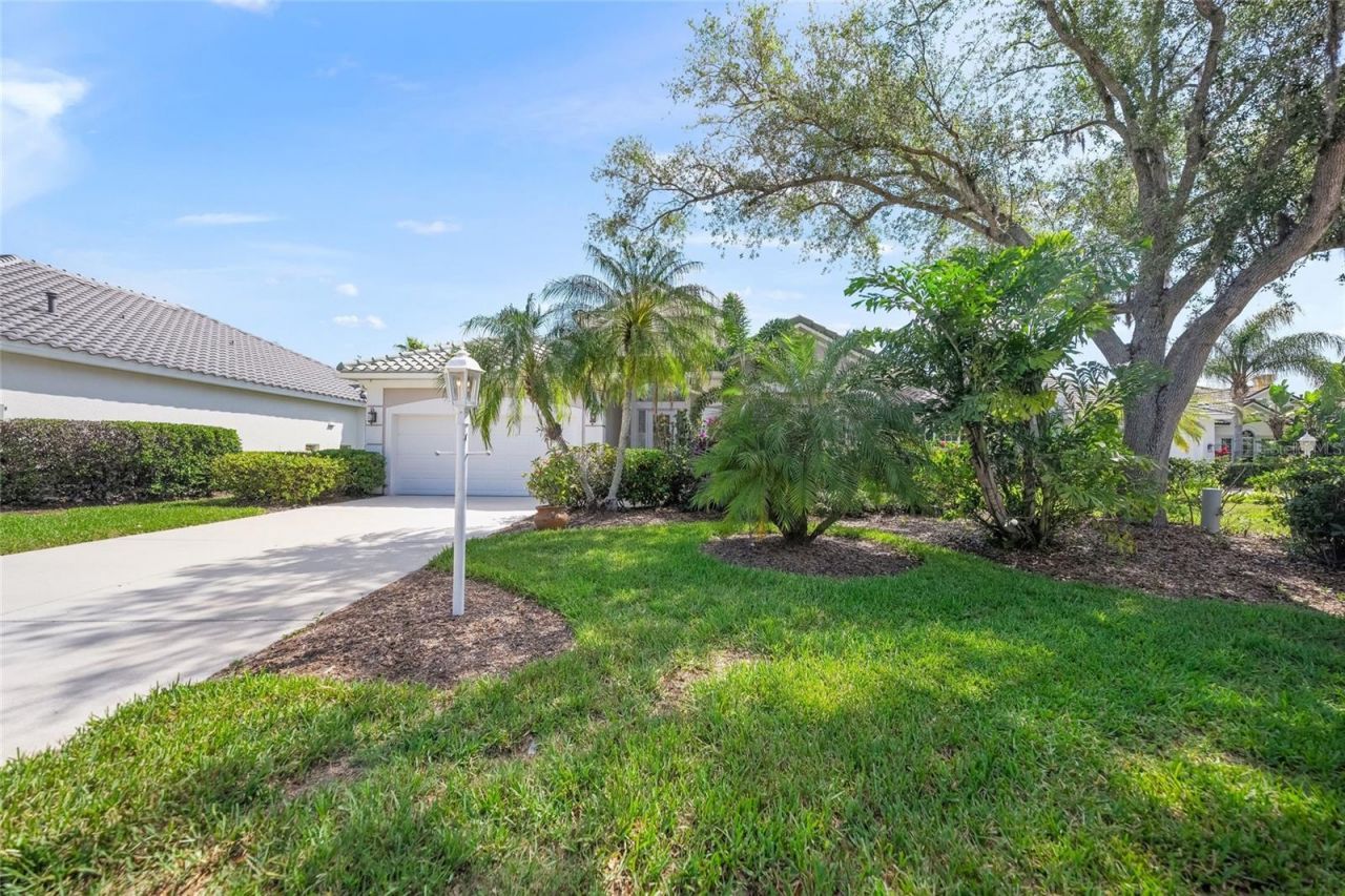 6923 Lennox Place, University Park, FL 34201 Photo