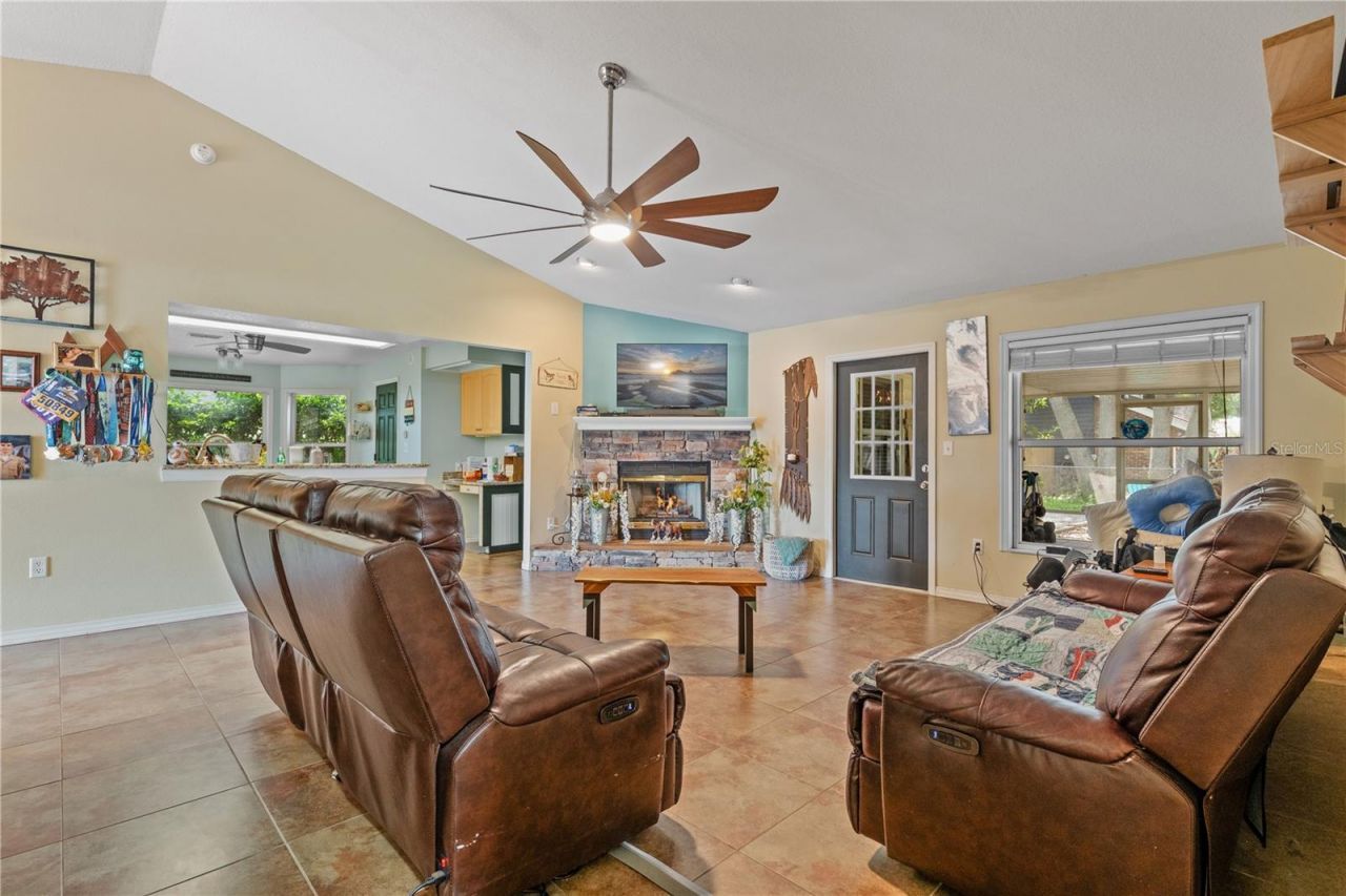 2121 Wildwood Ln, Auburndale, FL 33823 Photo