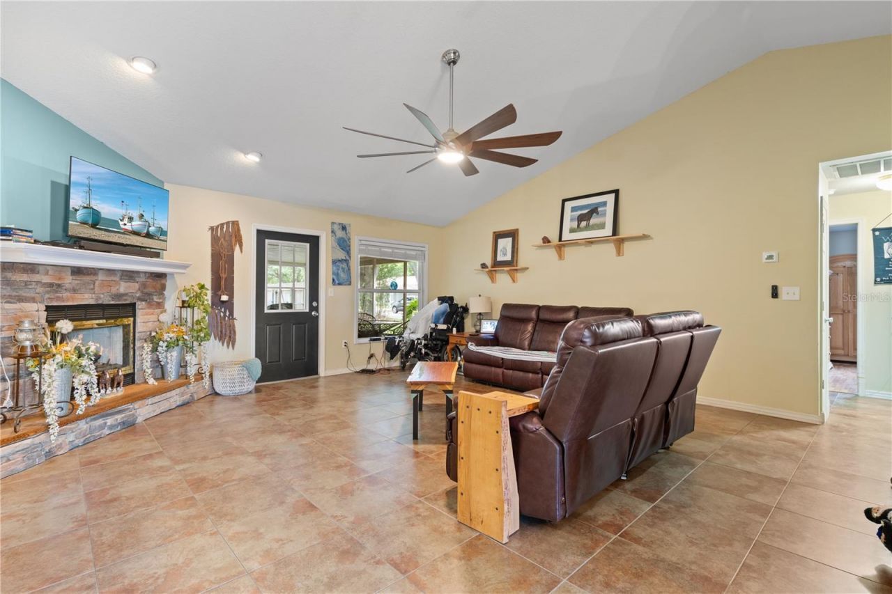 2121 Wildwood Ln, Auburndale, FL 33823 Photo