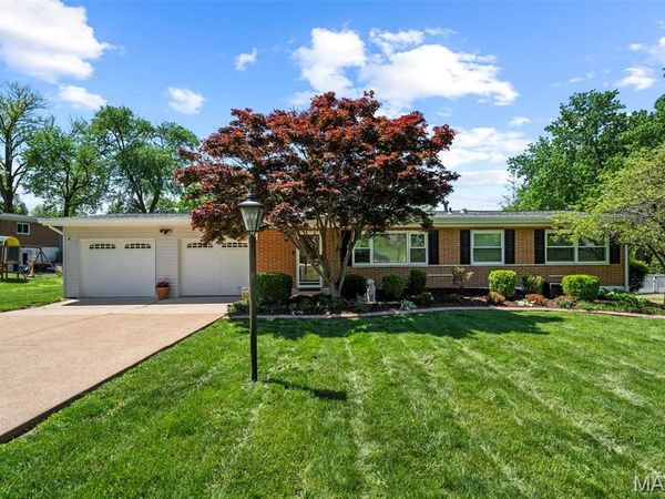 14 Bal Harbour Drive, St Louis, MO 63146