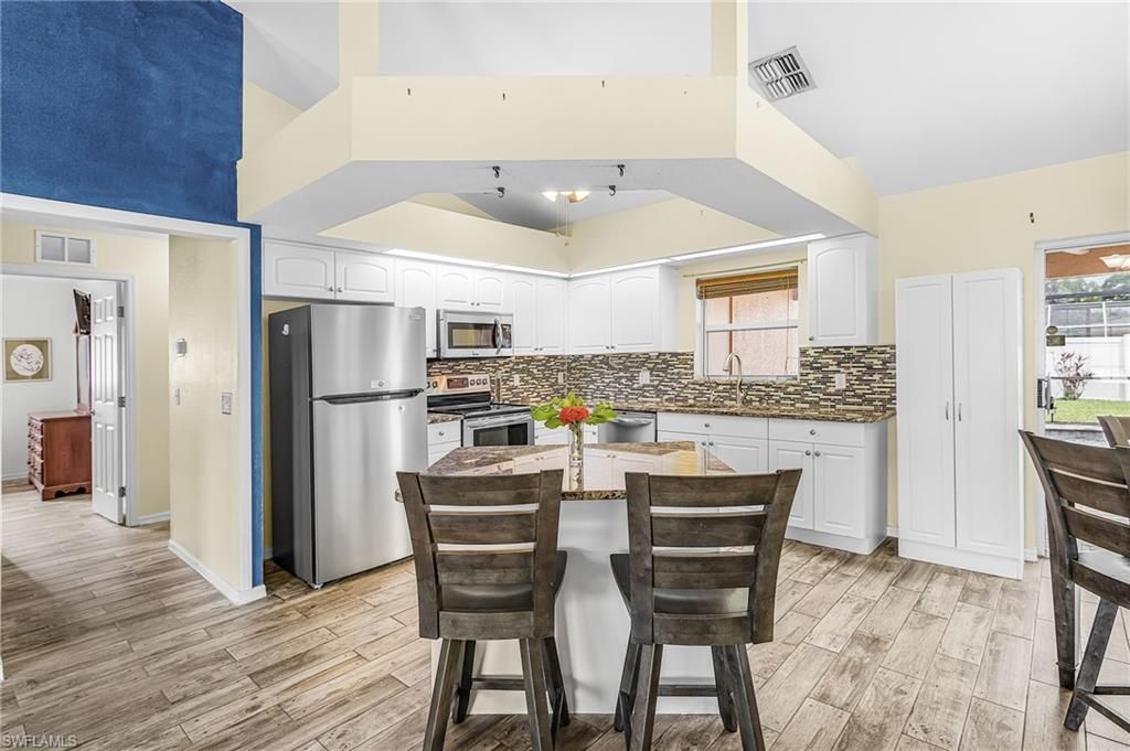 1215 SE 27th St, Cape Coral, FL 33904 Photo