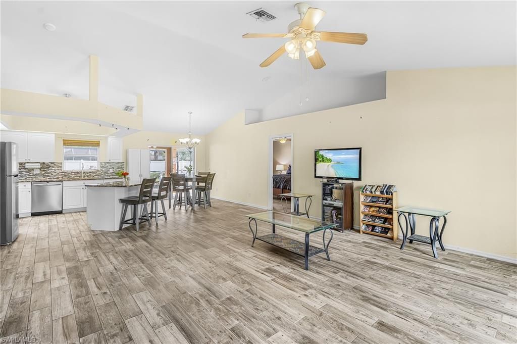 1215 SE 27th St, Cape Coral, FL 33904 Photo