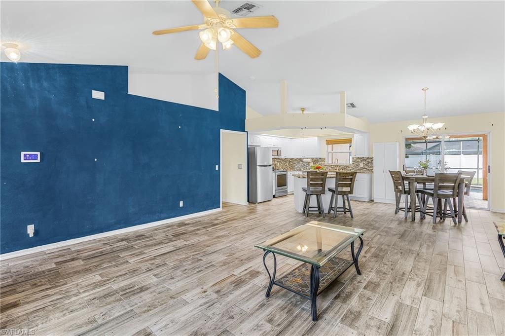 1215 SE 27th St, Cape Coral, FL 33904 Photo