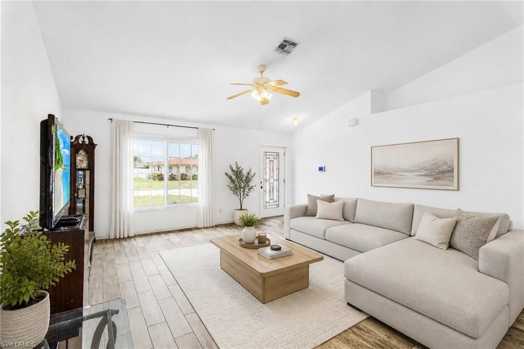 1215 SE 27th St, Cape Coral, FL 33904 Photo
