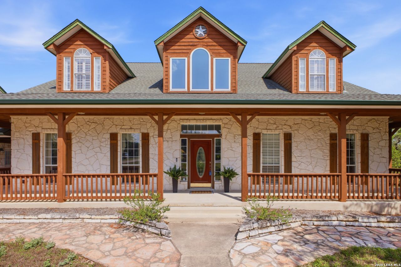 148 N Stallion Estates Dr, Spring Branch, TX 78070 Main Photo