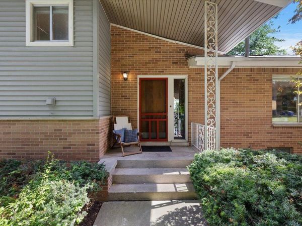 2511 Londonderry Road, Ann Arbor, MI 48104