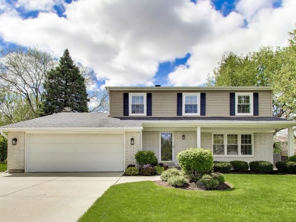 1113 Dawes Street , Libertyville, IL 60048