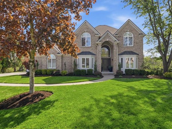 218 Chesapeake Dr, Gibsonia, PA 15044