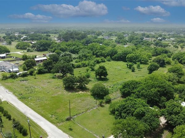 2013 Tepar Lane , Cleburne, TX 76031