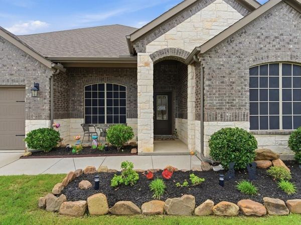 2900 Faro Road , Aubrey, TX 76227