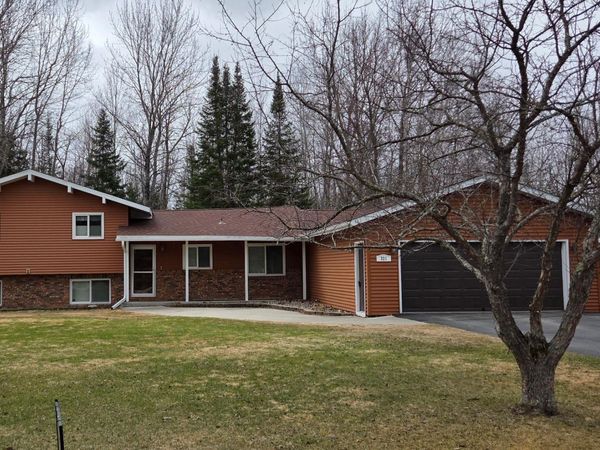321 Shorewood Drive , International Falls, MN 56649
