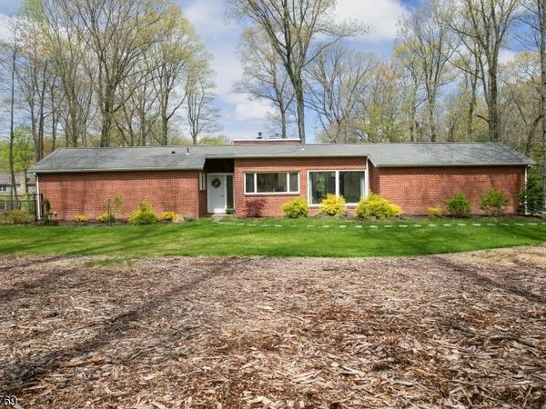 2 Puddingstone Rd, Parsippany-Troy Hills, NJ 07950