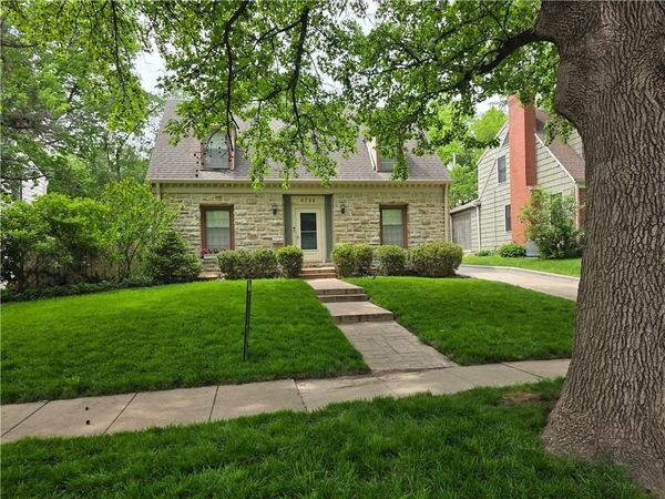 6724 Cherry Street, Kansas City, MO 64131